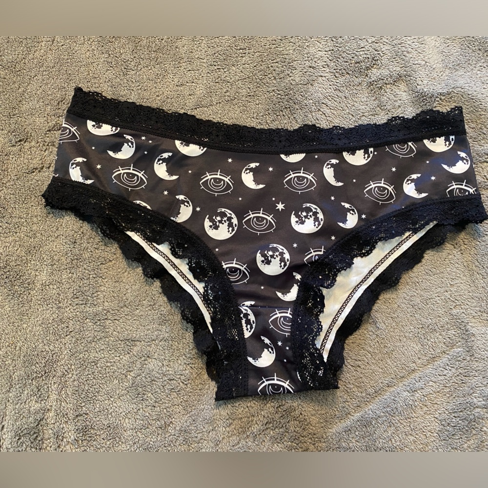 Black Lace Moon and Eye Print Panties NEW